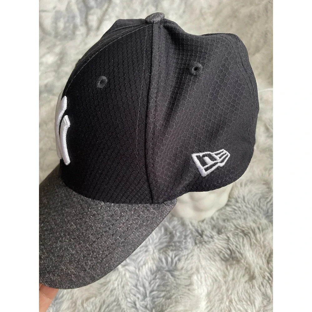 New Era 39THIRTY New York Yankees MLB Cap Hat, S/M, Black/Gray